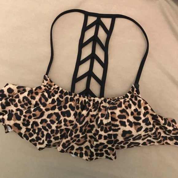 Victoria’s Secret PINK tan brown black leopard print ruffle bikini top - Picture 3 of 5